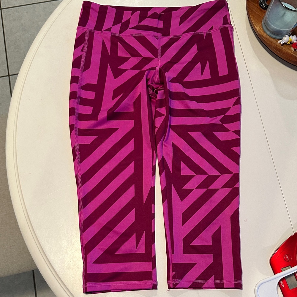 Old Navy Kids Capri Leggings - Pink and Purple Geometric